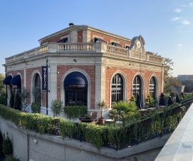 Le restaurant Micheline redonne vie à la gare du Pont de Sèvres